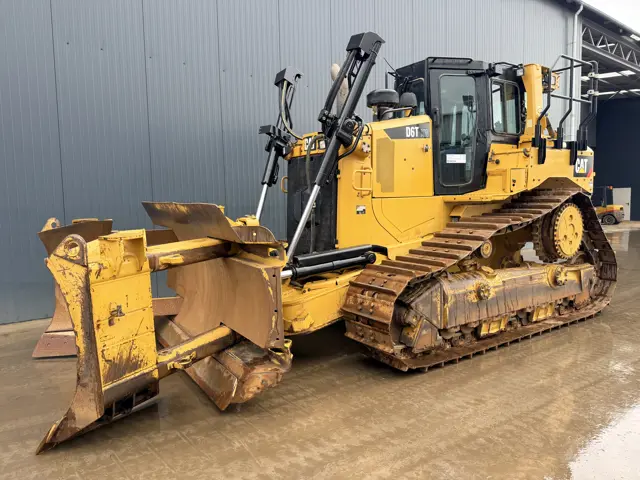 CATERPILLAR D6T XW Smitma